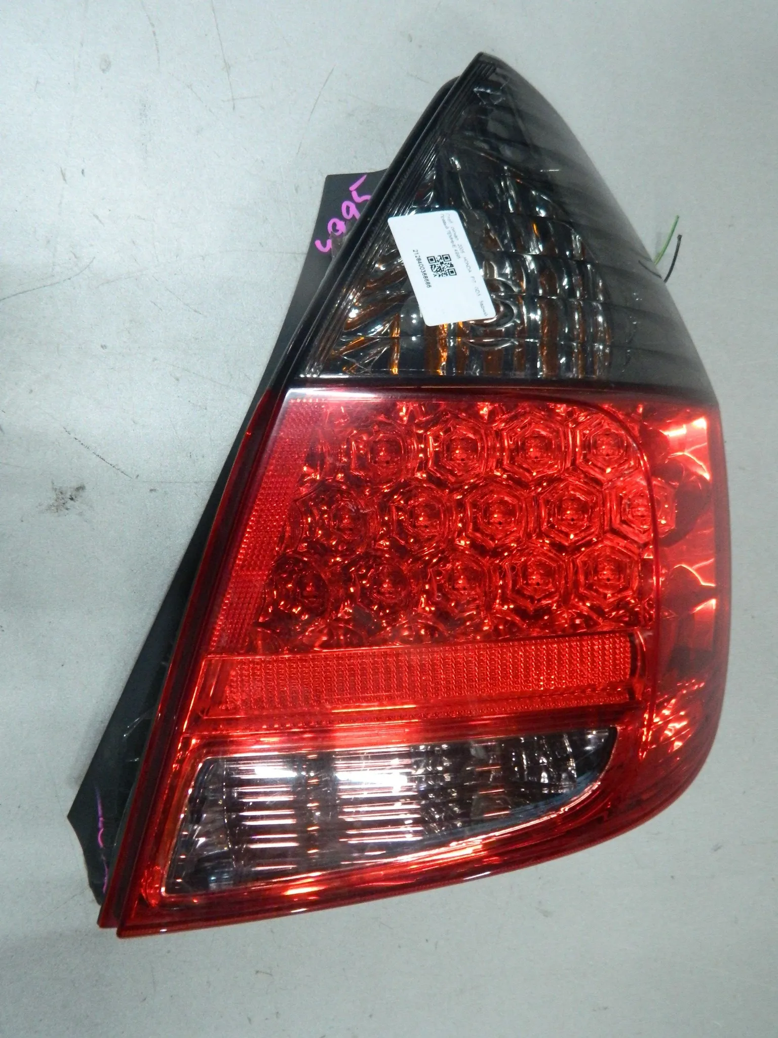 Фонарь HONDA FIT GD1 Зад Прав 4995 (Контрактный) 6995376