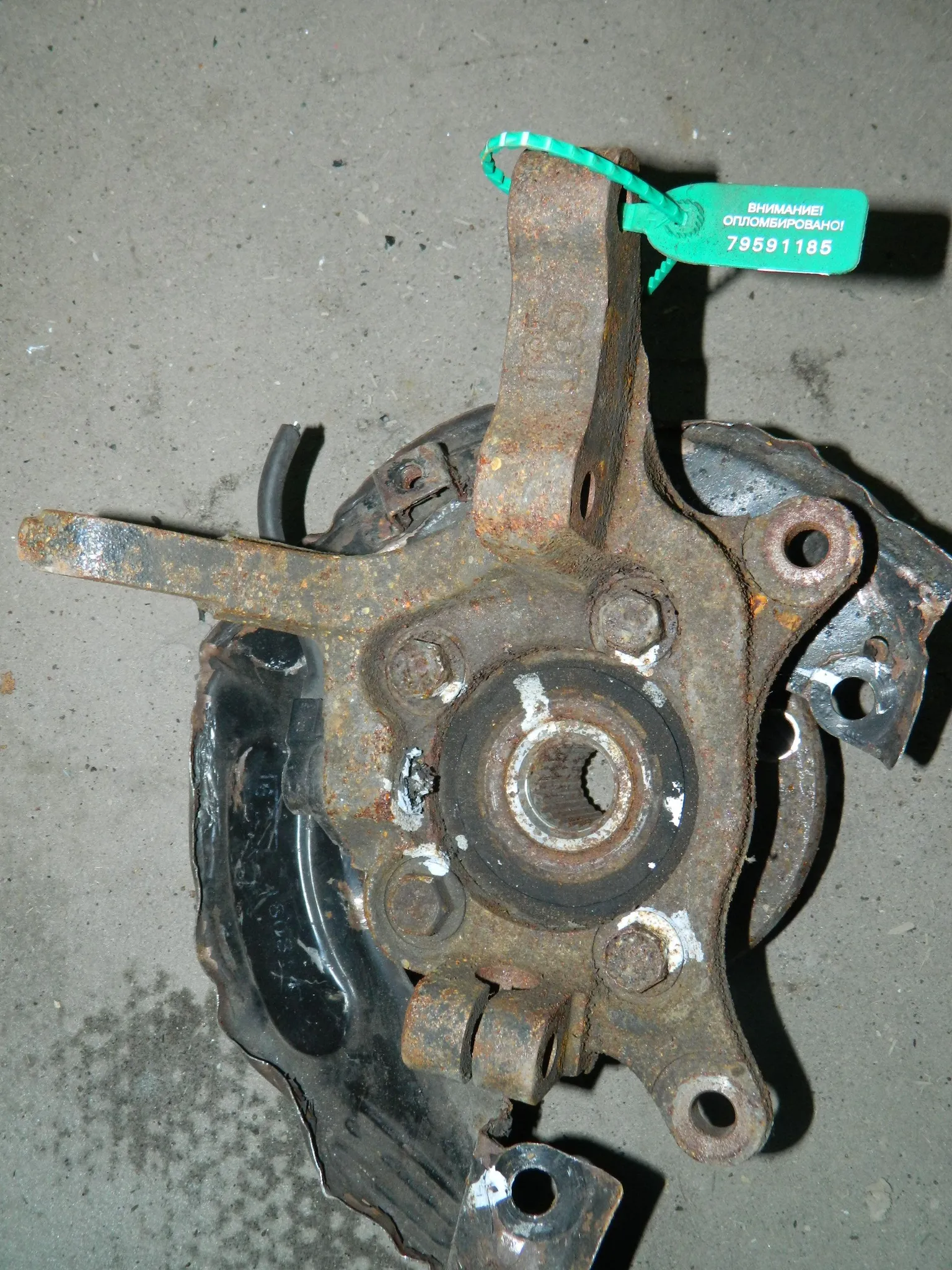 Ступица MITSUBISHI CHARIOT N84W Перед Лев (Контрактный) 79591185