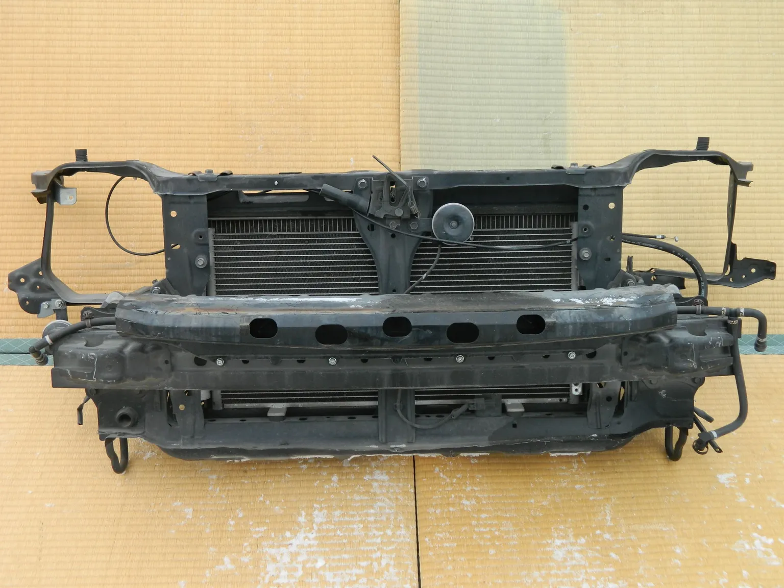 Рамка радиатора SUBARU FORESTER SHJ (Контрактный) 27117244