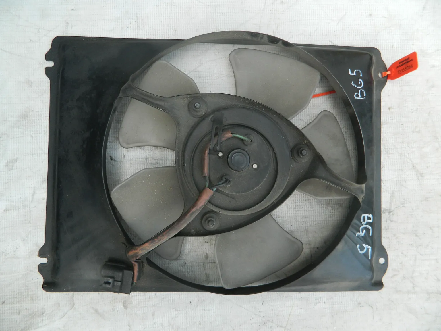 Диффузор радиатора SUBARU LEGACY BG5 (Контрактный) 72355084