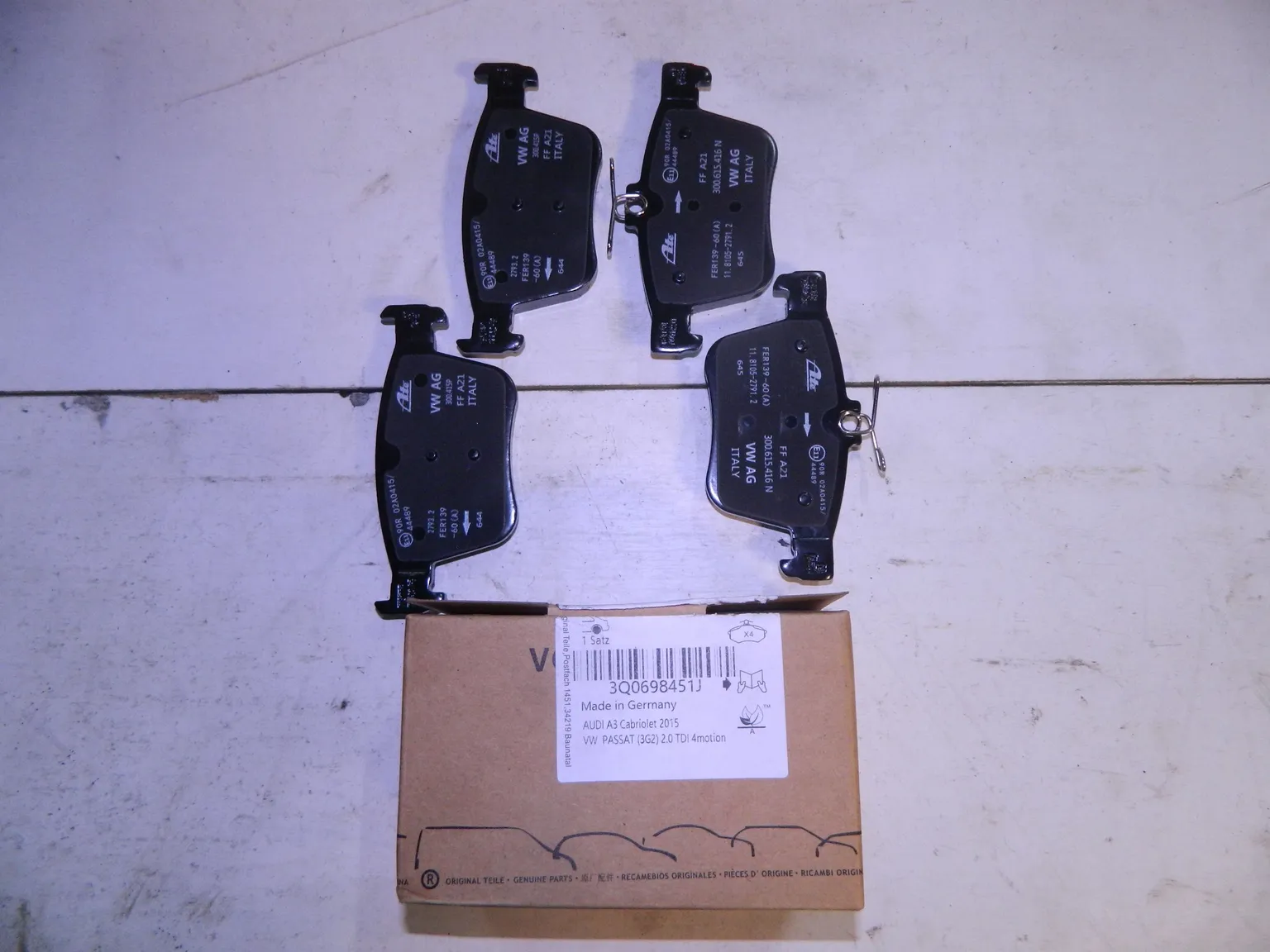 Колодки тормозные VAG 3Q0698451J SEAT TARRACO