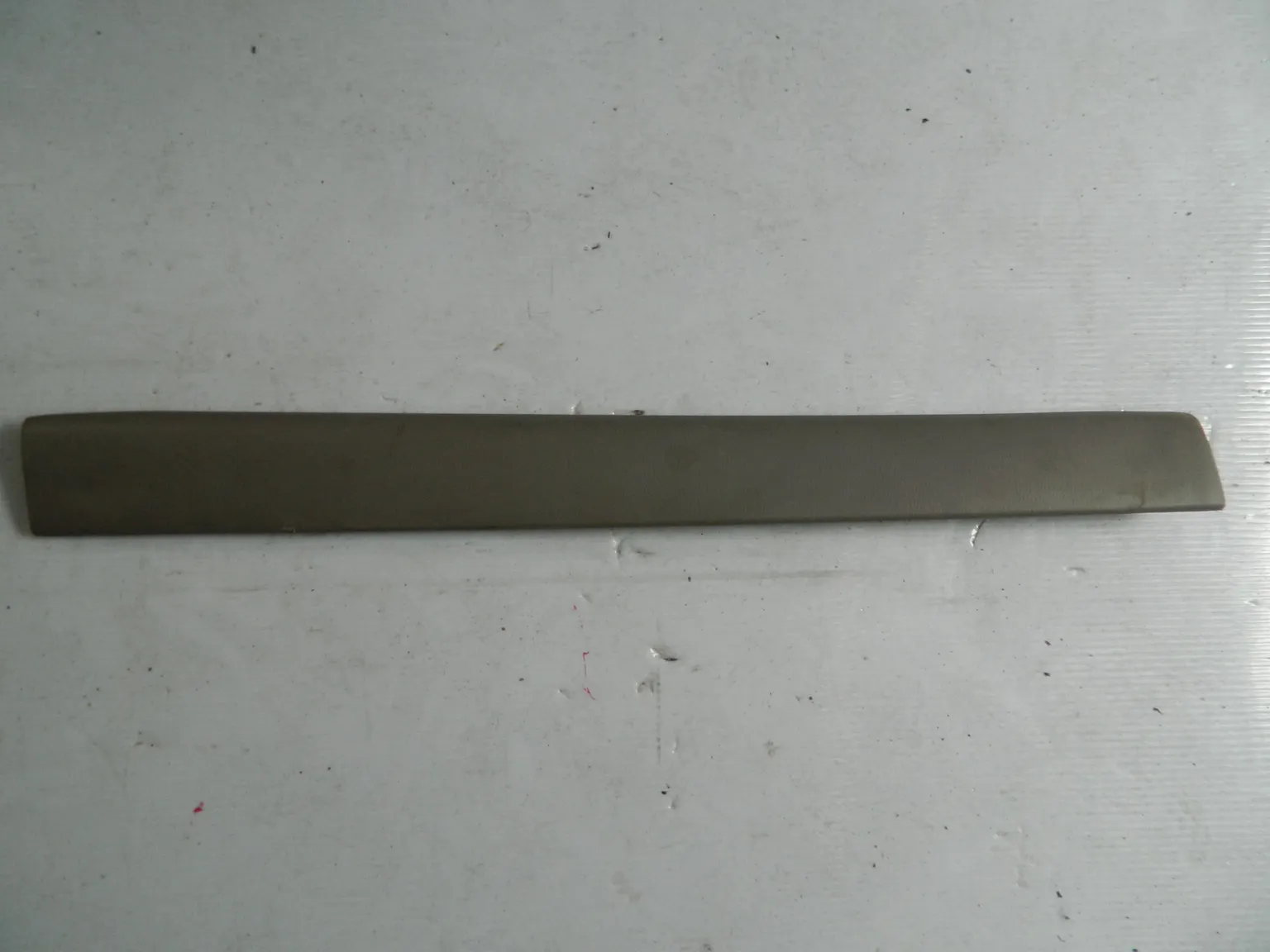 Обшивка багажника SUBARU FORESTER SG5 Зад Верх (Контрактный)