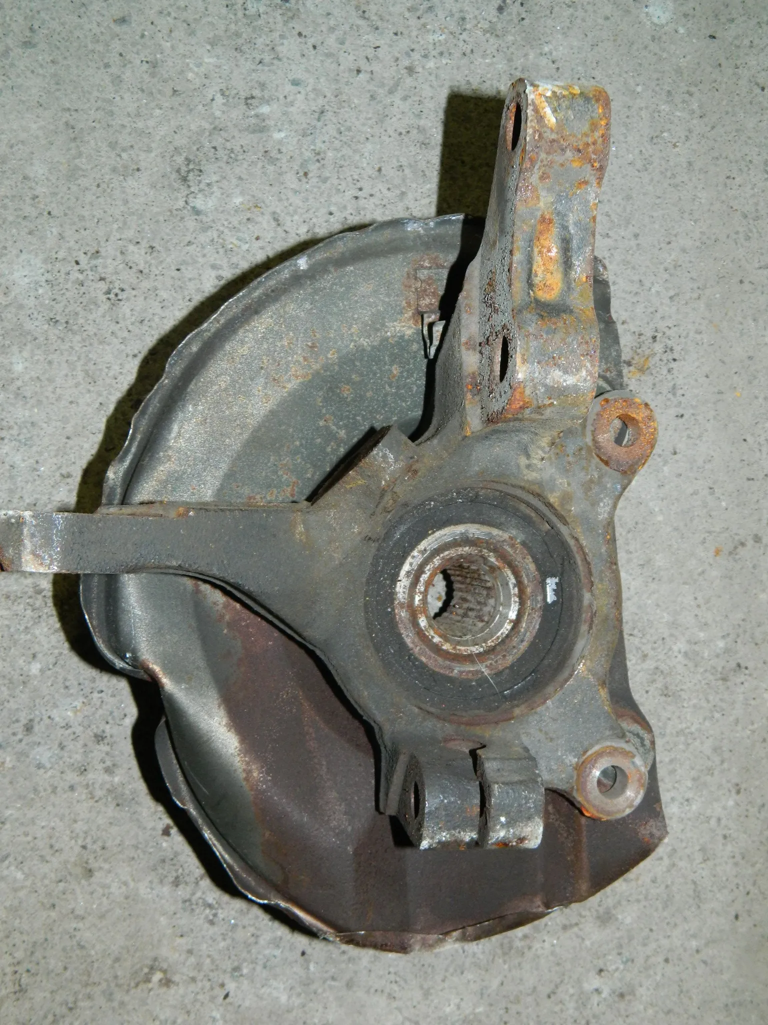 Ступица MITSUBISHI DION CR6W Перед Лев (Контрактный) 79591147