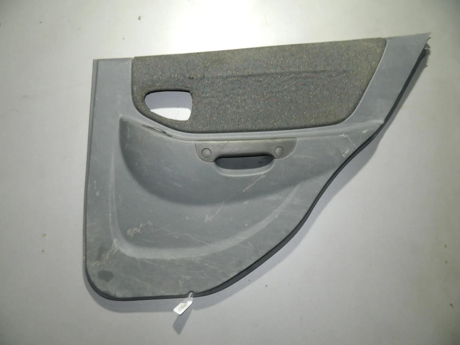 Обшивка двери HYUNDAY ACCENT LC 45989331 Задн Прав (Б/У)