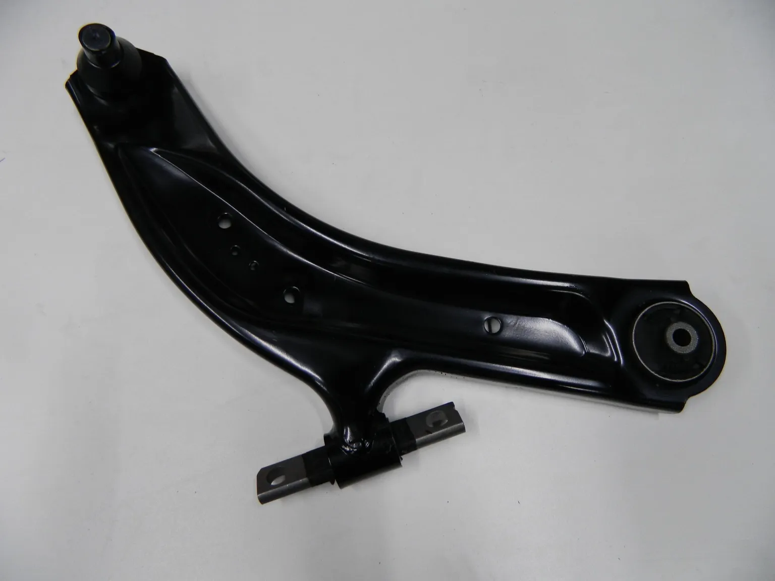 Рычаг JORDEN JH05QSA14340R NISSAN QASHQAI 14- / X-TRAIL 14- Перед Прав 545004CL1B