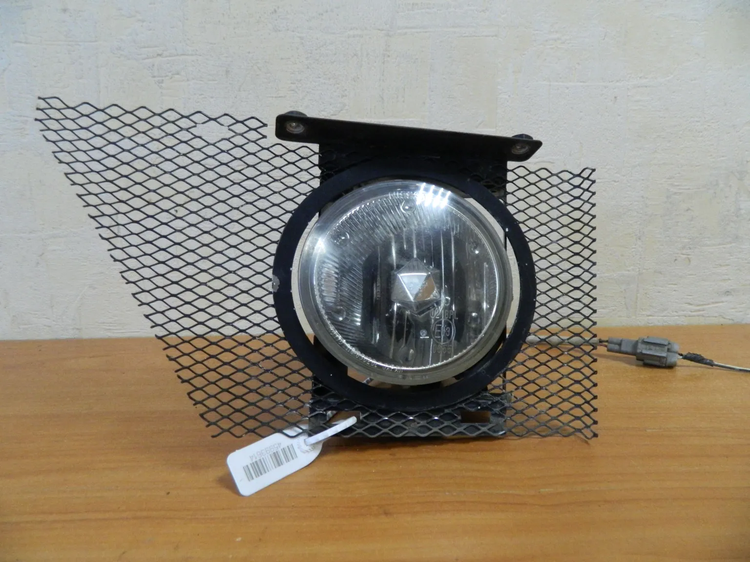 Фара противотуманная NISSAN WINGROAD WFY11 Лев (Контрактный)