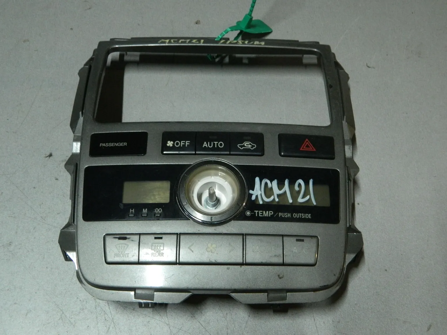 Блок управления климат-контролем TOYOTA IPSUM ACM21 (Контрактный) 81540639 5590044200