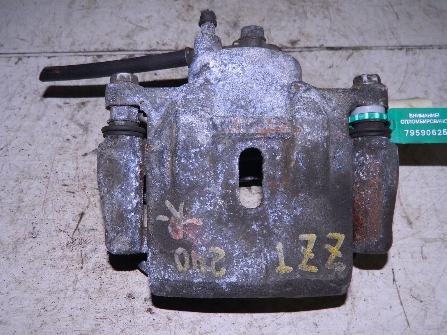 Суппорт TOYOTA PREMIO ZZT240 Перед Прав (Контрактный) 79590625