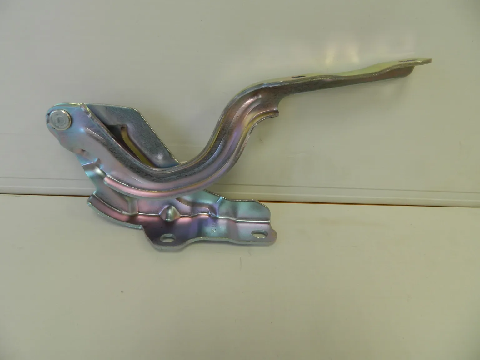 Петля капота JORDEN JH02ACT17044L HYUNDAI SOLARIS 2017- Лев