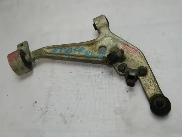 Рычаг подвески NISSAN X-TRAIL NT30 Перед Прав (Контрактный) 45993710