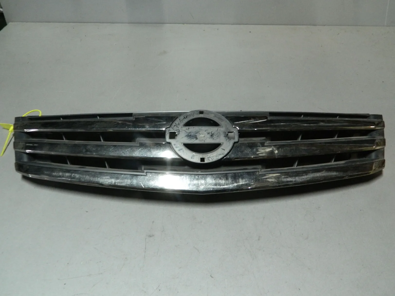 Решетка радиатора NISSAN ALMERA G15 (Контрактный) 79773201