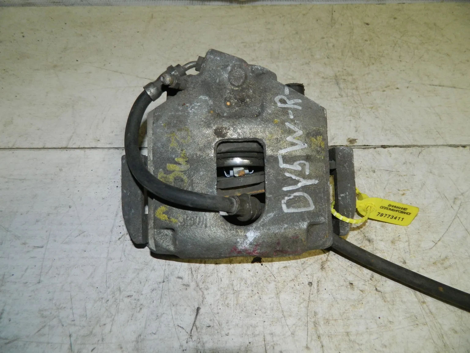 Суппорт MAZDA Demio DY5W Перед Прав (Контрактный) 79773411