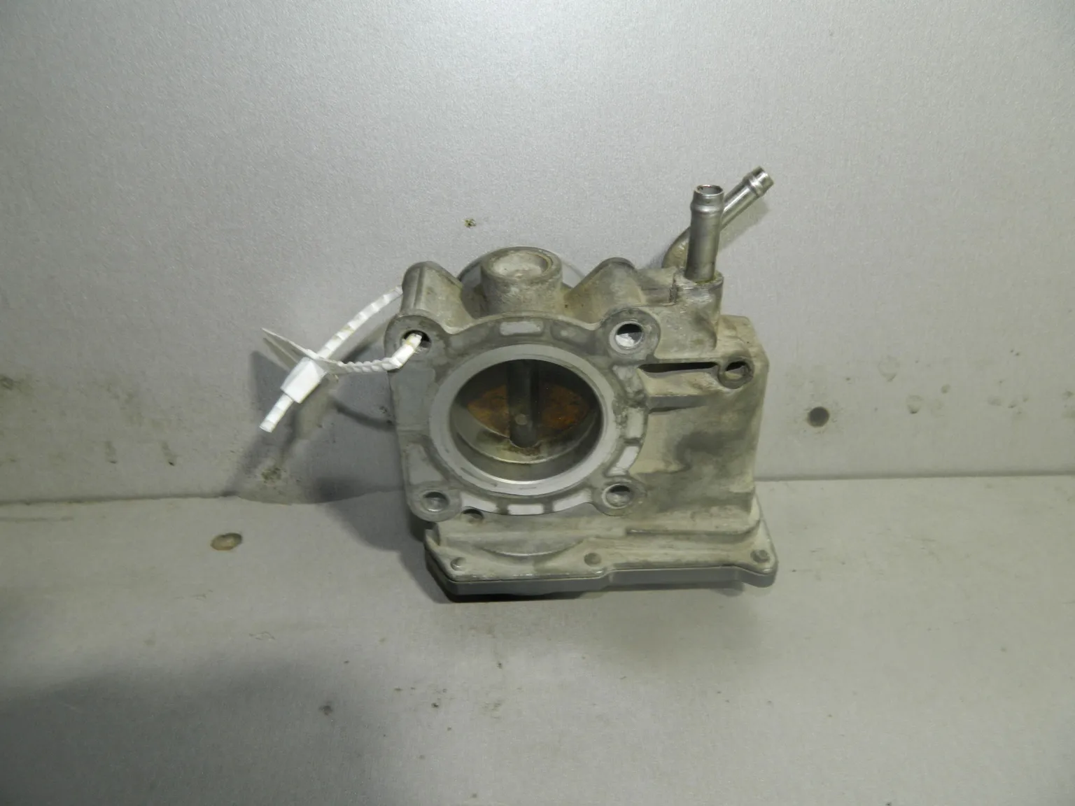 Заслонка дроссельная TOYOTA COROLLA E120 (Б/У) 45993924 220300D021