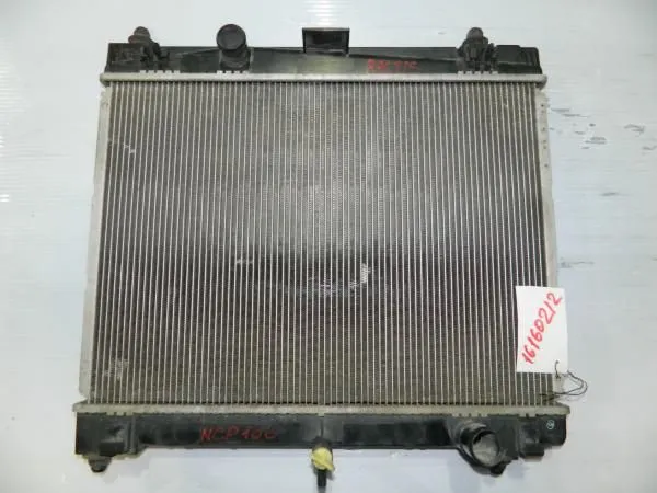 Радиатор охлаждения TOYOTA RACTIS NCP100 (Контрактный)