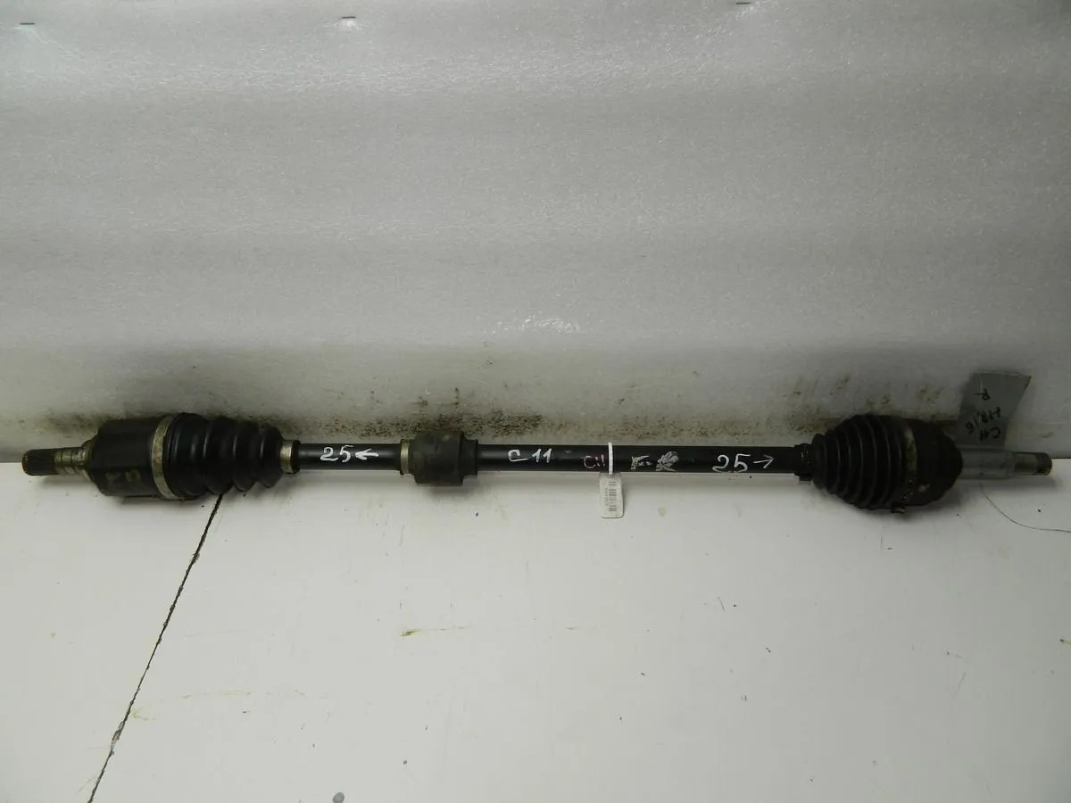 Привод NISSAN TIIDA C11 HR15DE Перед Прав (Контрактный) 35015807