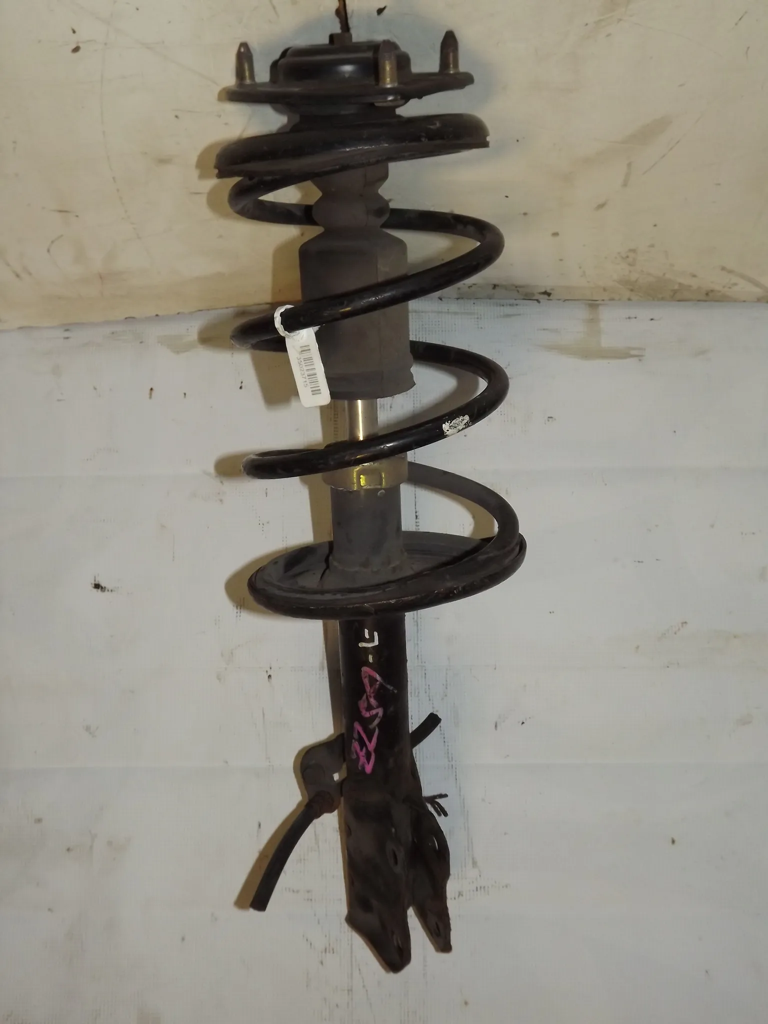 Стойка подвески MITSUBISHI COLT Z25A Перед Лев (Контрактный)