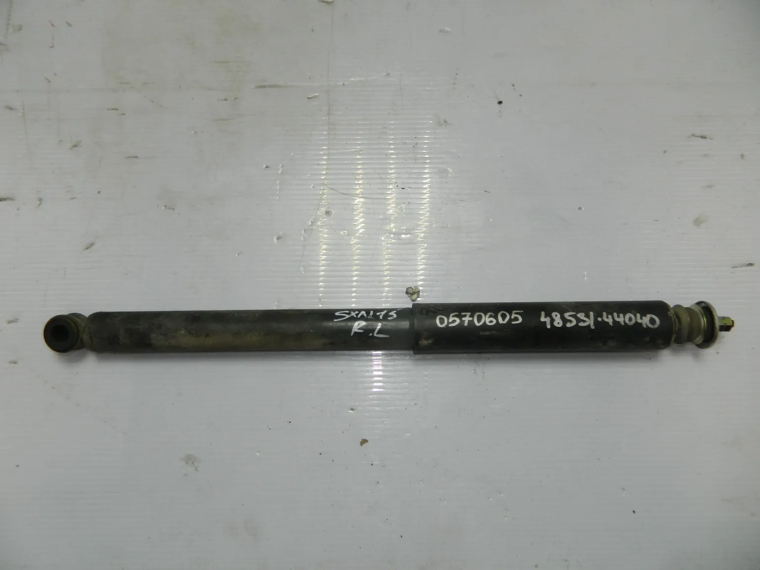 Амортизатор TOYOTA RAV4 SXA15 Зад (Контрактный) 4853144040