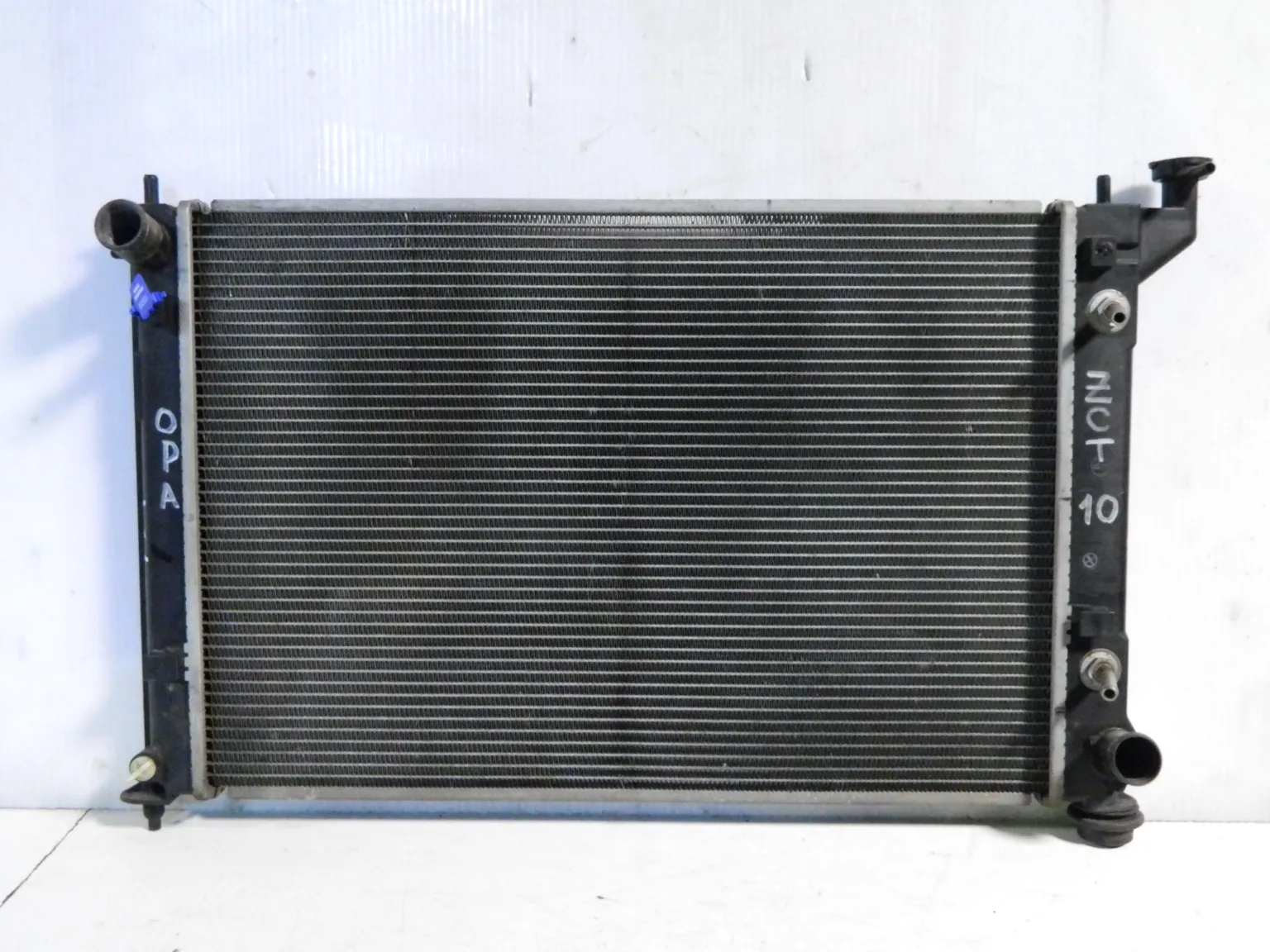 Радиатор ДВС TOYOTA OPA ZCT10 (Контрактный) 69838014