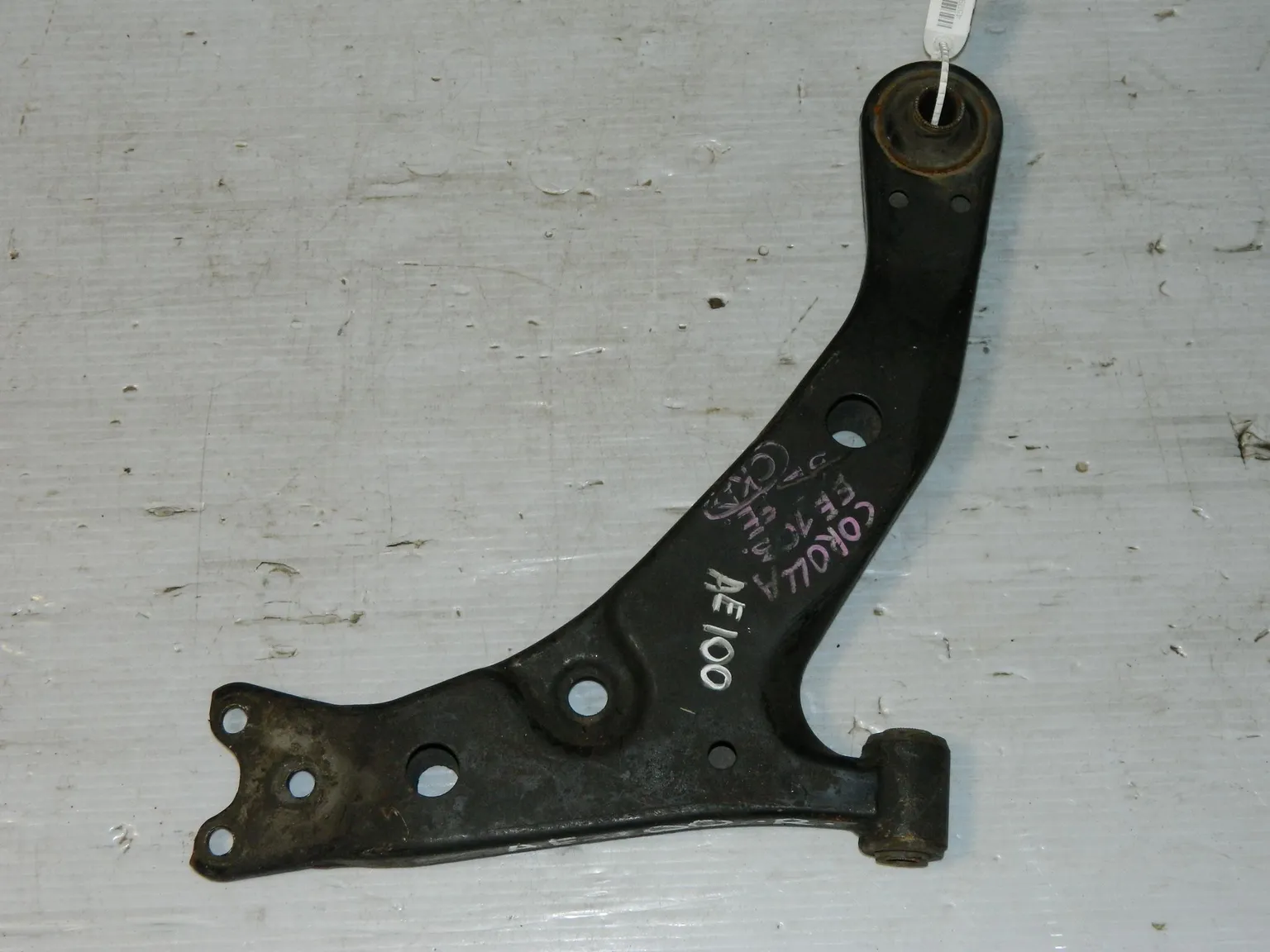 Рычаг подвески TOYOTA COROLLA AE100 Перед Прав (Контрактный) 45992541