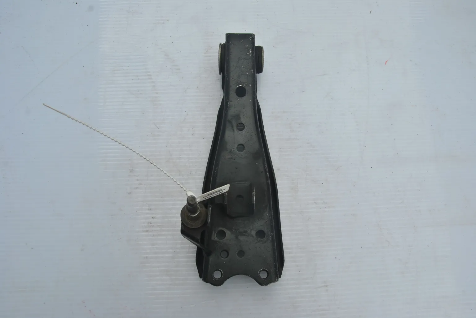 Рычаг подвески TOYOTA HIACE KDH201 Перед Лев(Контрактный) 46091392