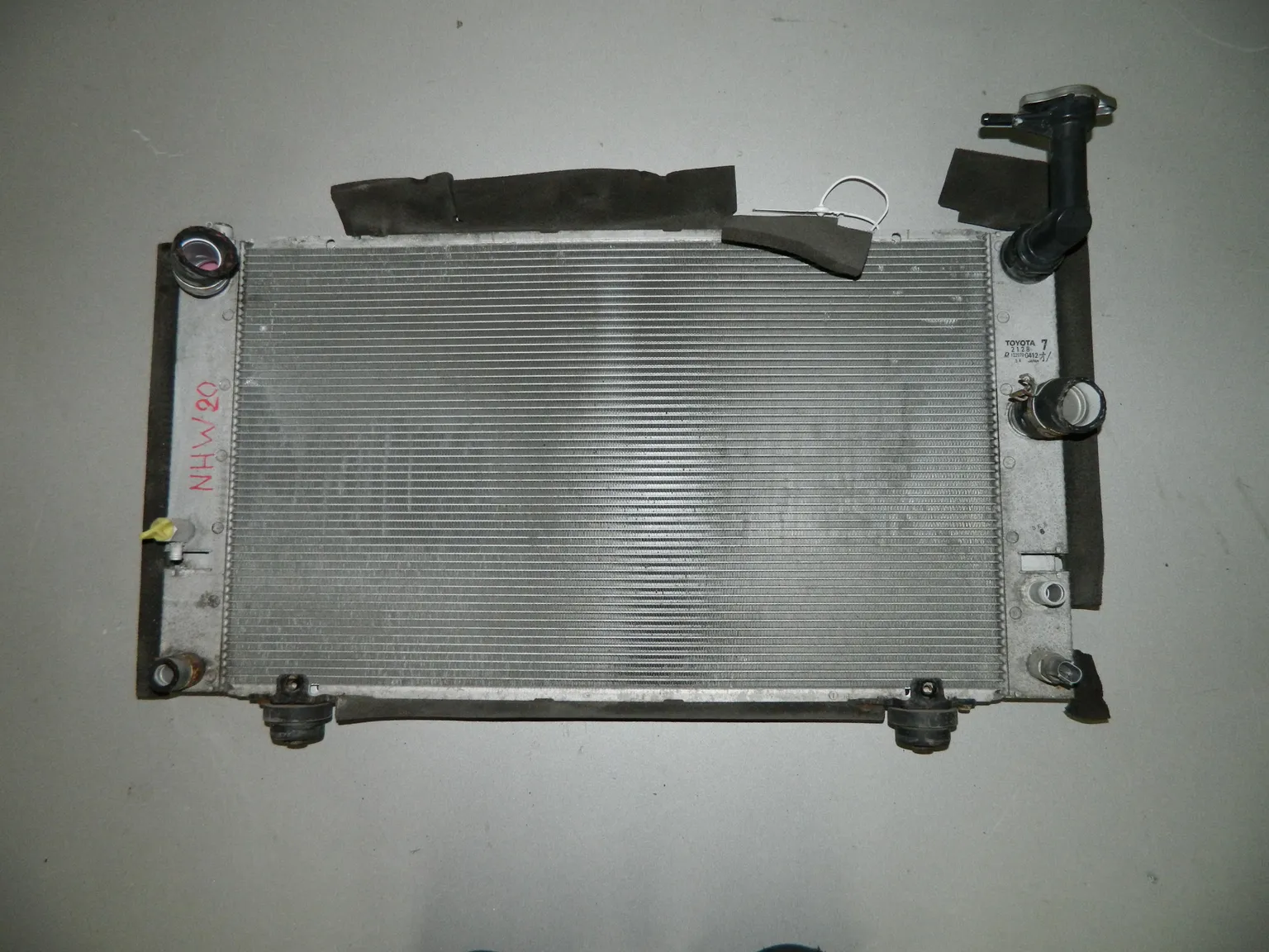 Радиатор ДВС TOYOTA PRIUS NHW20 1NZFXE (Контрактный) 03344676