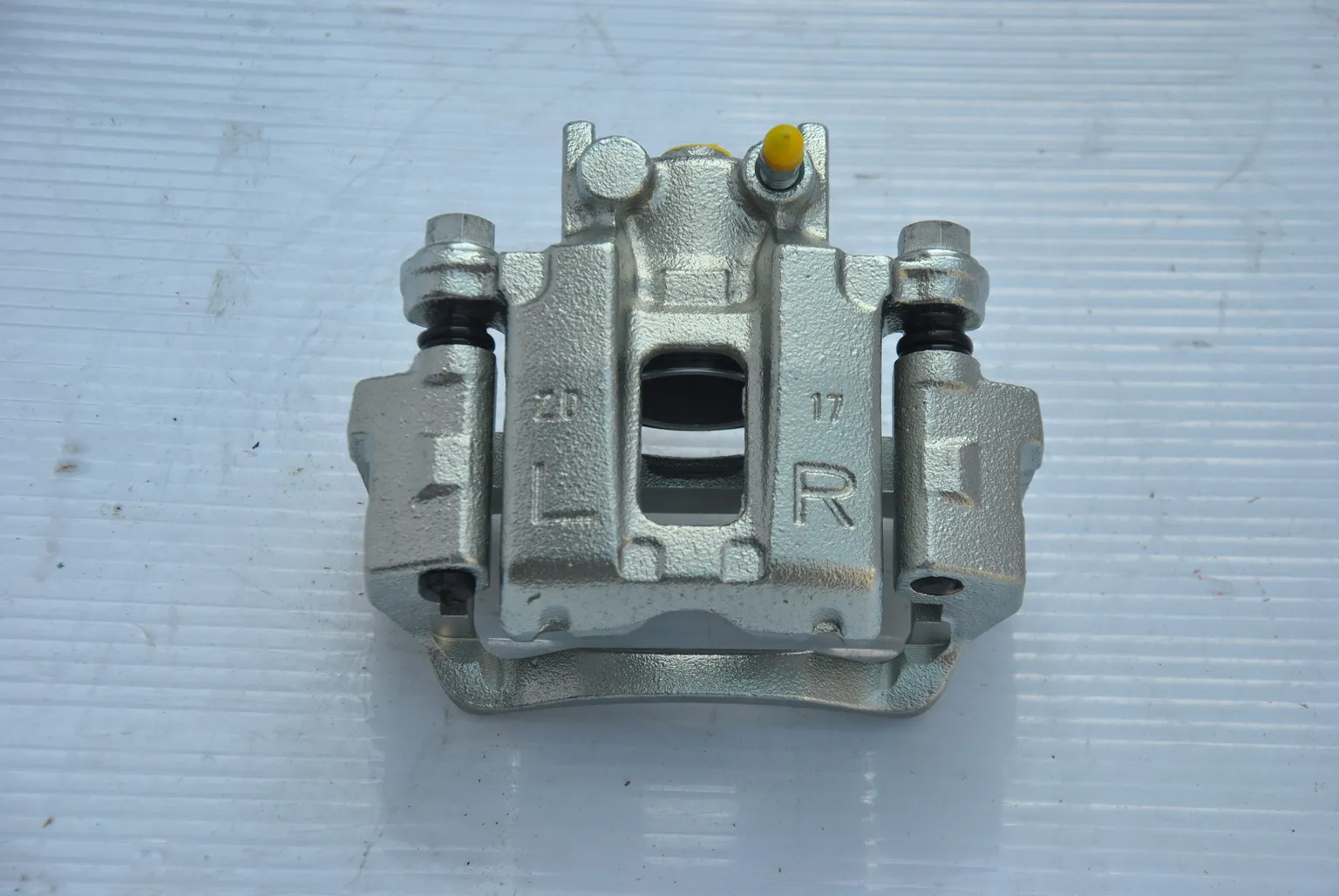 Суппорт GENERAL PARTS 4605A910 MITSUBISHI PAJERO V8/9#