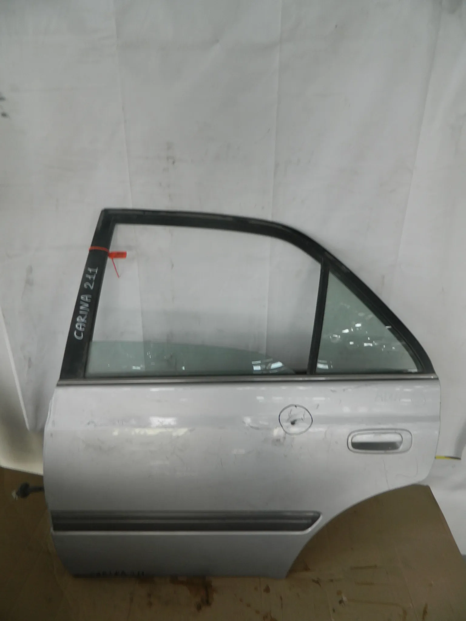 Дверь TOYOTA CARINA AT210 Зад Лев (Контрактный) 65243245 6700420760