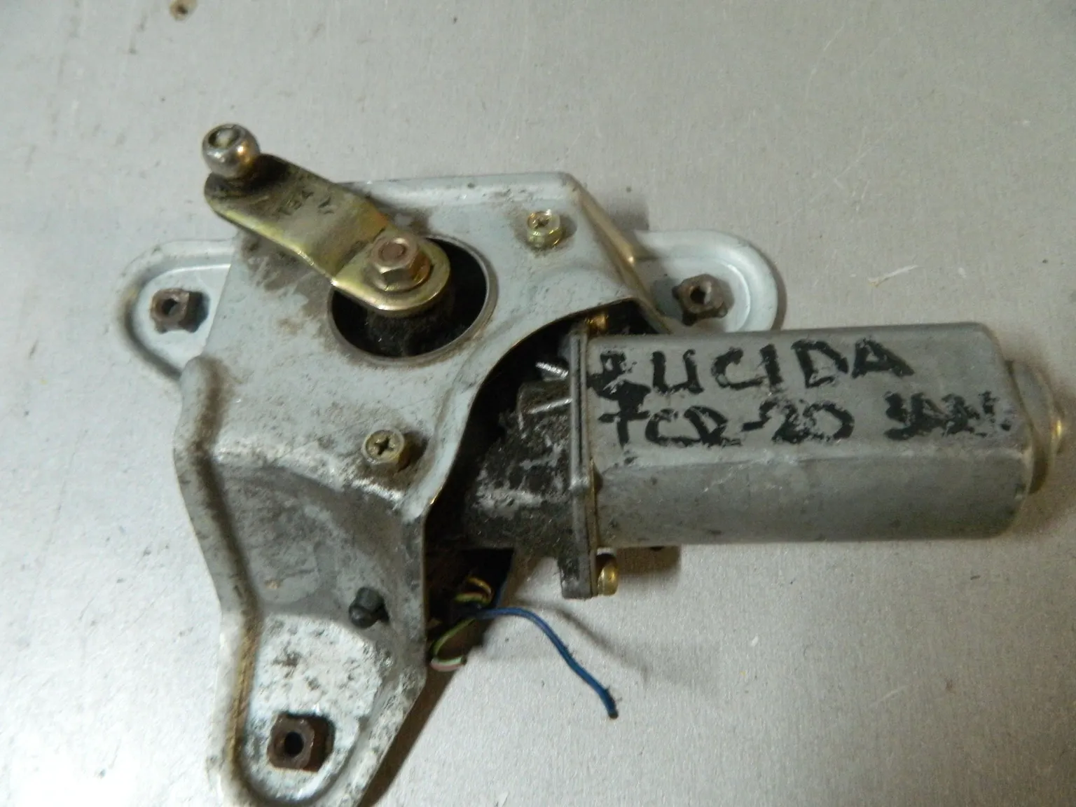 Мотор заднего дворника TOYOTA ESTIMA LUCIDA TCR20 (Контрактный) 81528777