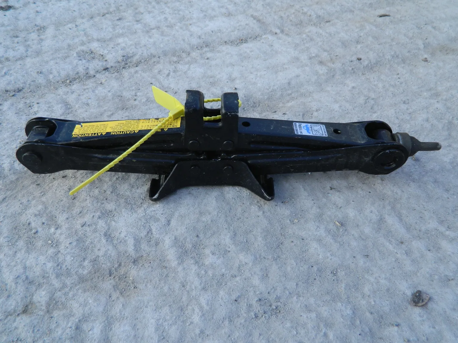 Домкрат TOYOTA 1100kg (Контрактный) 94599583