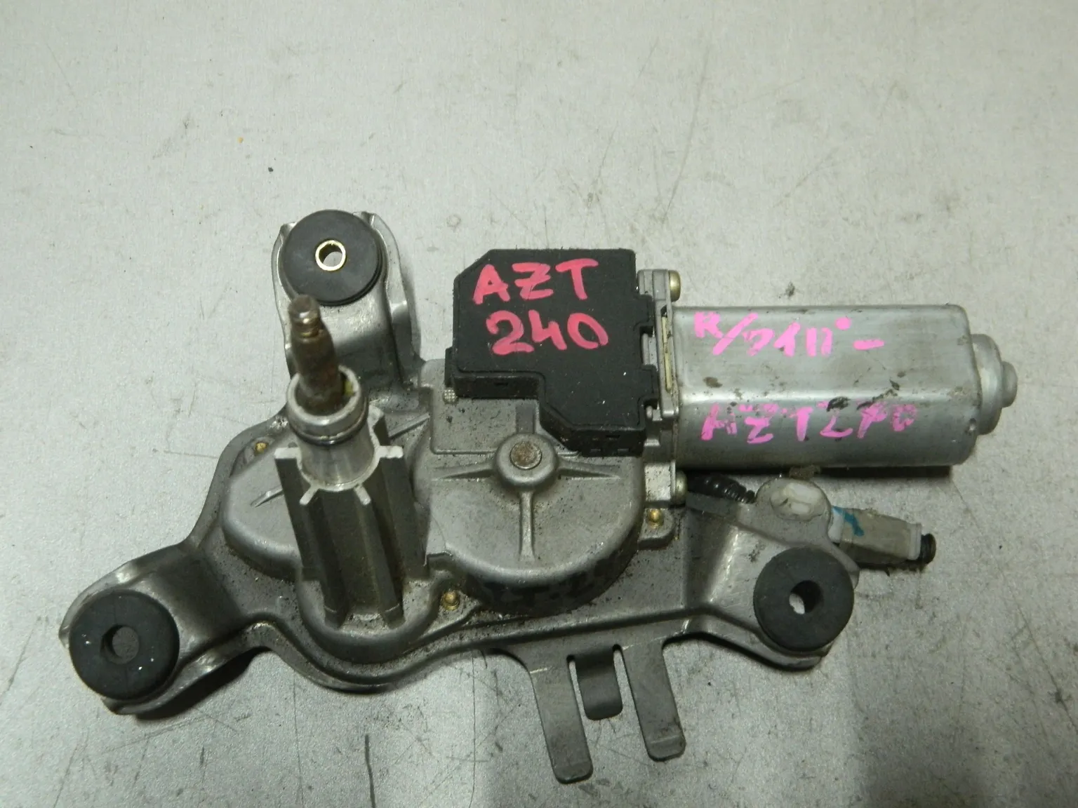Мотор заднего дворника TOYOTA PREMIO AZT240 (Контрактный) 81528738