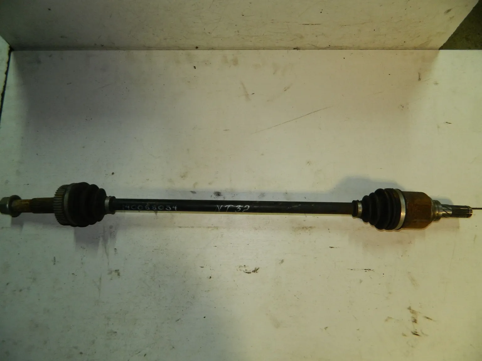 Привод NISSAN X-TRAIL T32 Зад (Контрактный) 140088034