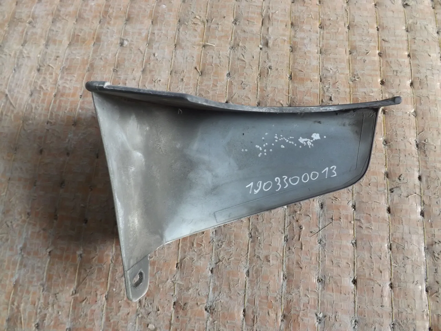 Брызговик NISSAN TEANA J32 Зад Прав (Контрактный) 1903300013