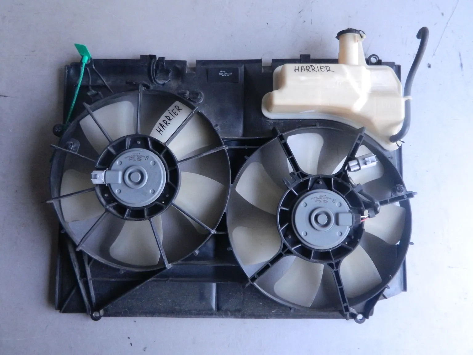 Диффузор радиатора TOYOTA HARRIER GSU30 (Контрактный) 79591471