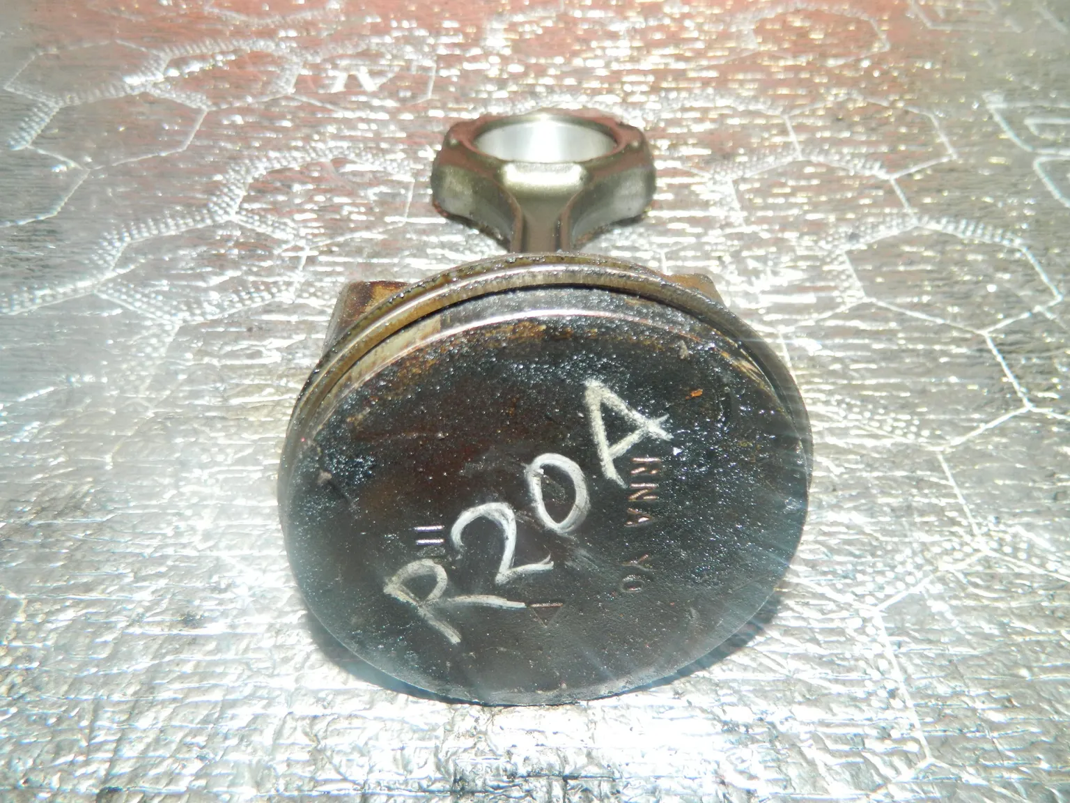 Поршень c шатуном HONDA R20A (Контрактный)13071298