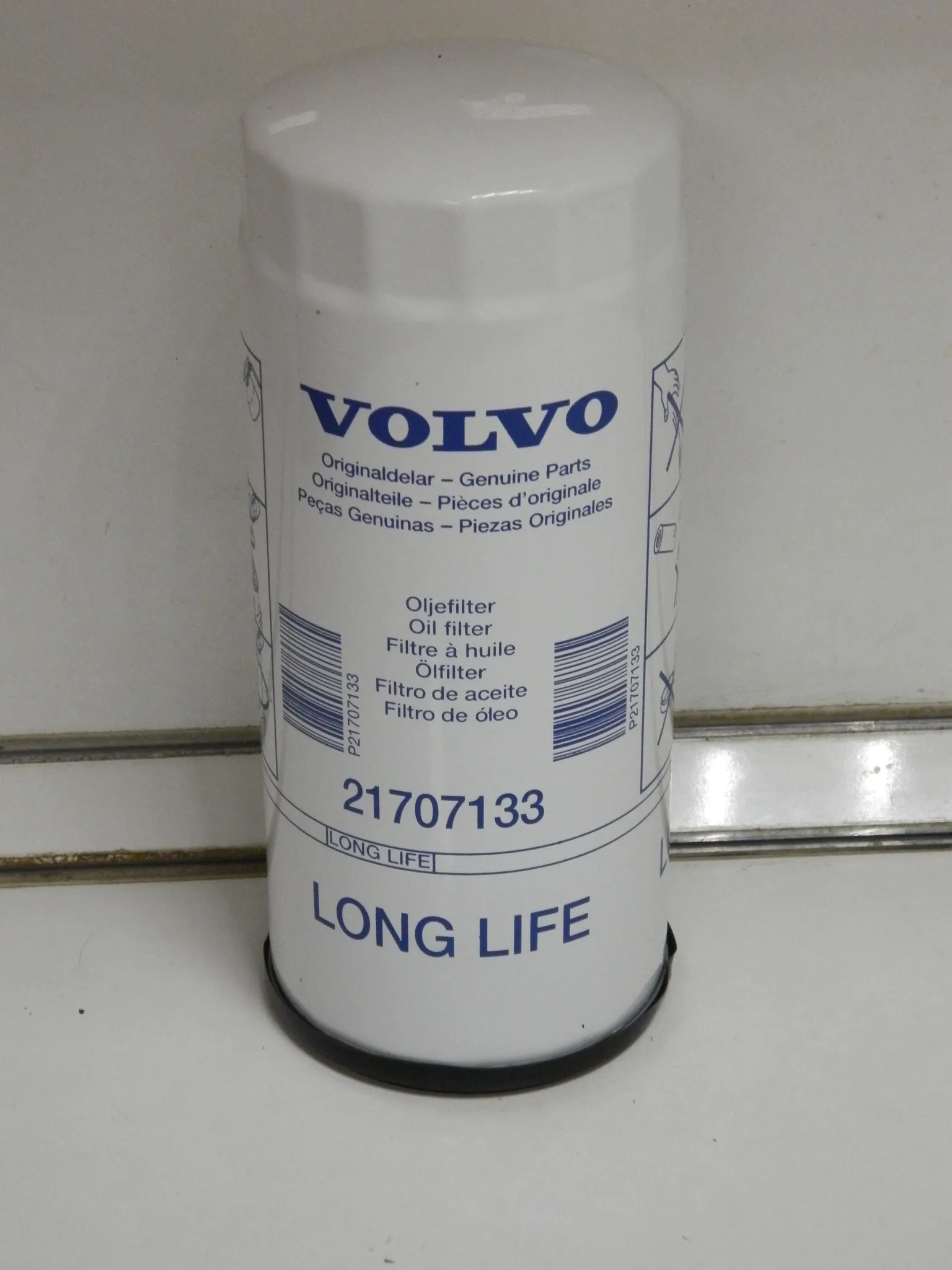 Фильтр масляный VOLVO 21707133