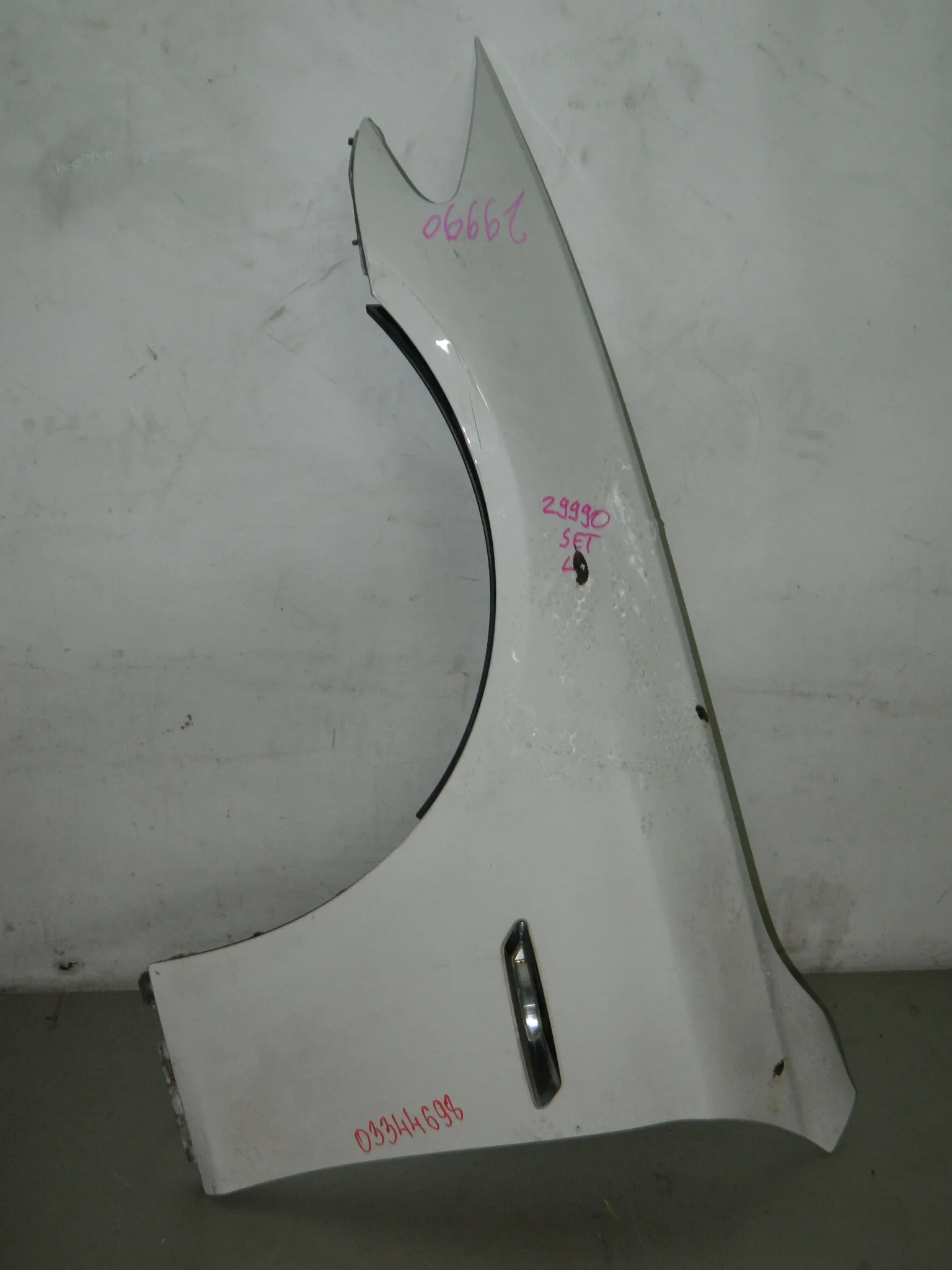 Крыло BMW 523I F10 Перед Лев (Контрактный) 03344698