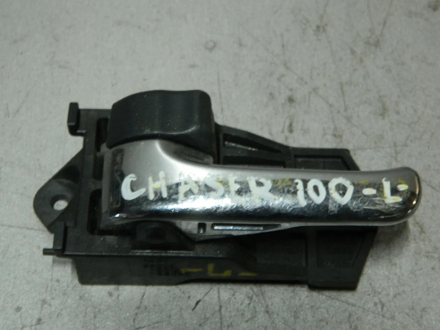 Ручка двери внутренняя TOYOTA CHASER GX100 Лев (Контрактный) 81528316