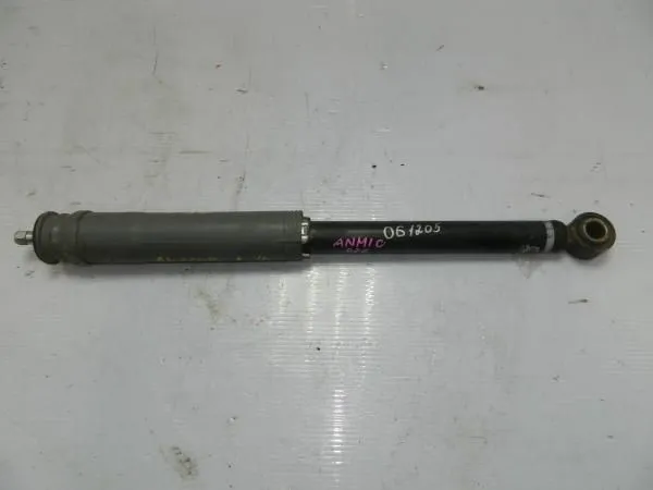 Амортизатор TOYOTA ISIS ANM10 Зад (Контрактный) 061205