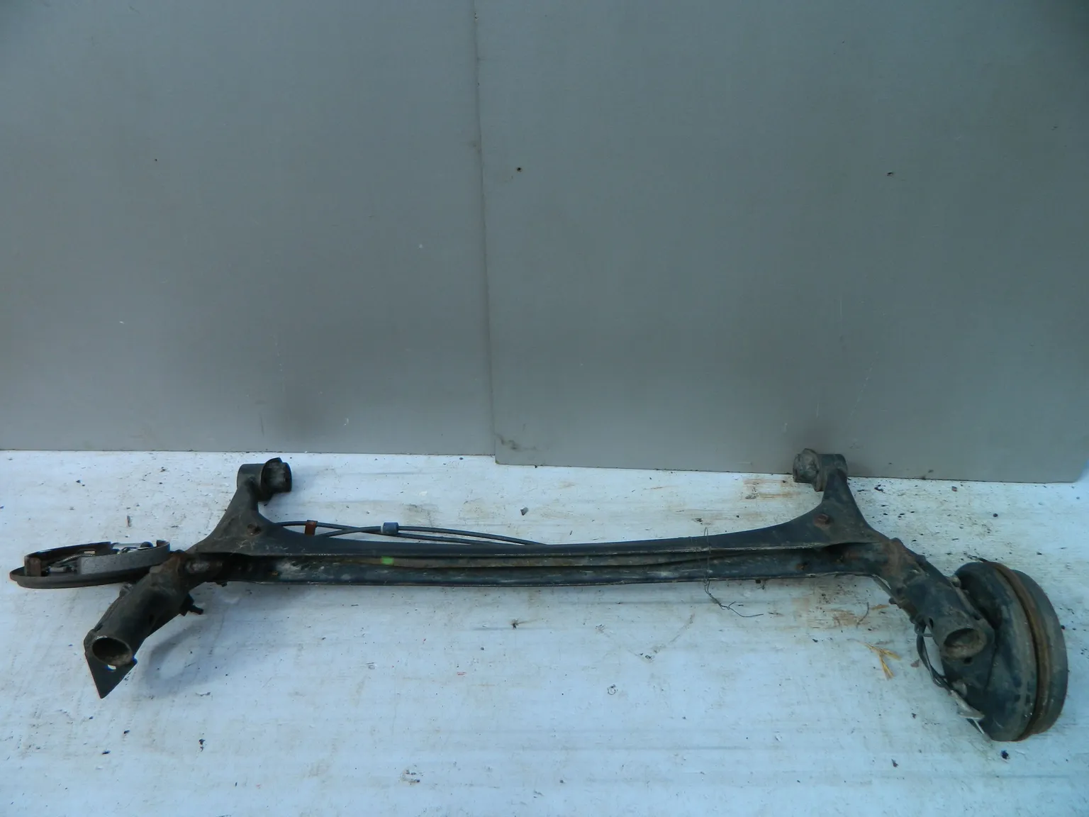 Балка подвески TOYOTA SIENTA NCP81 Зад (Контрактный) 40951577