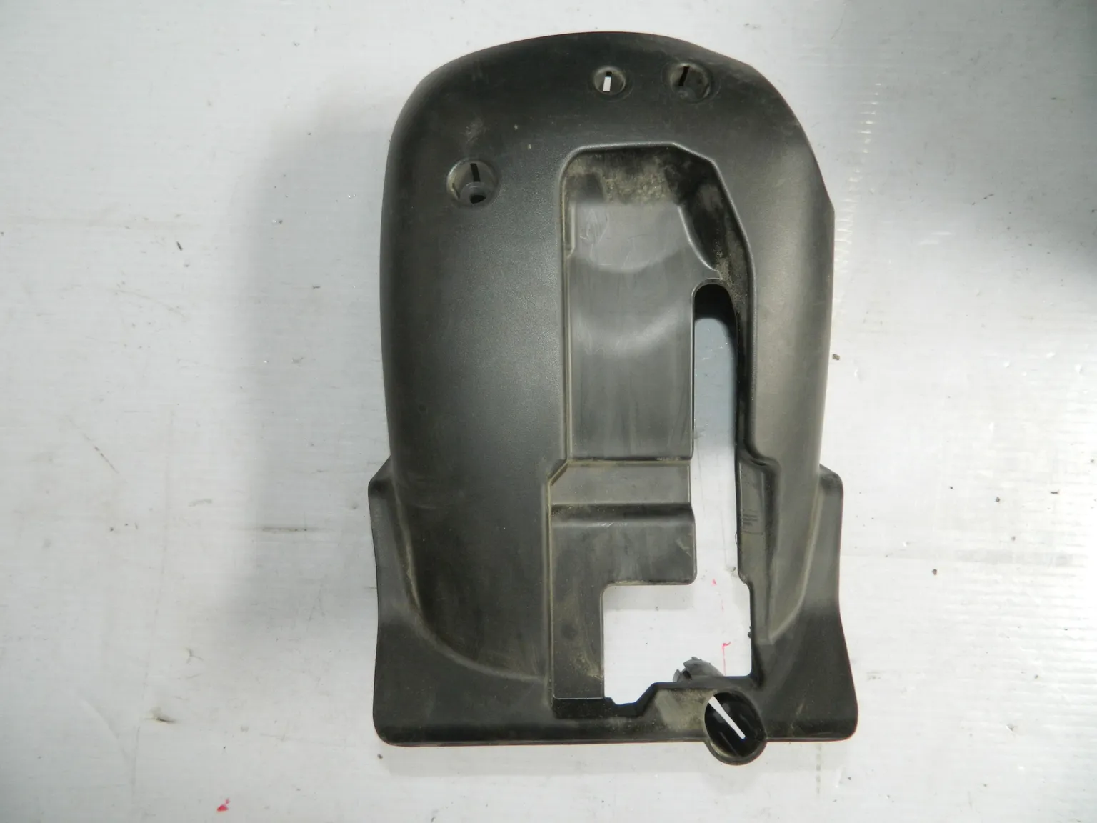 Кожуx рулeвой кoлонки MAZDA 3 BL Низ (Контрактный) BBP360231