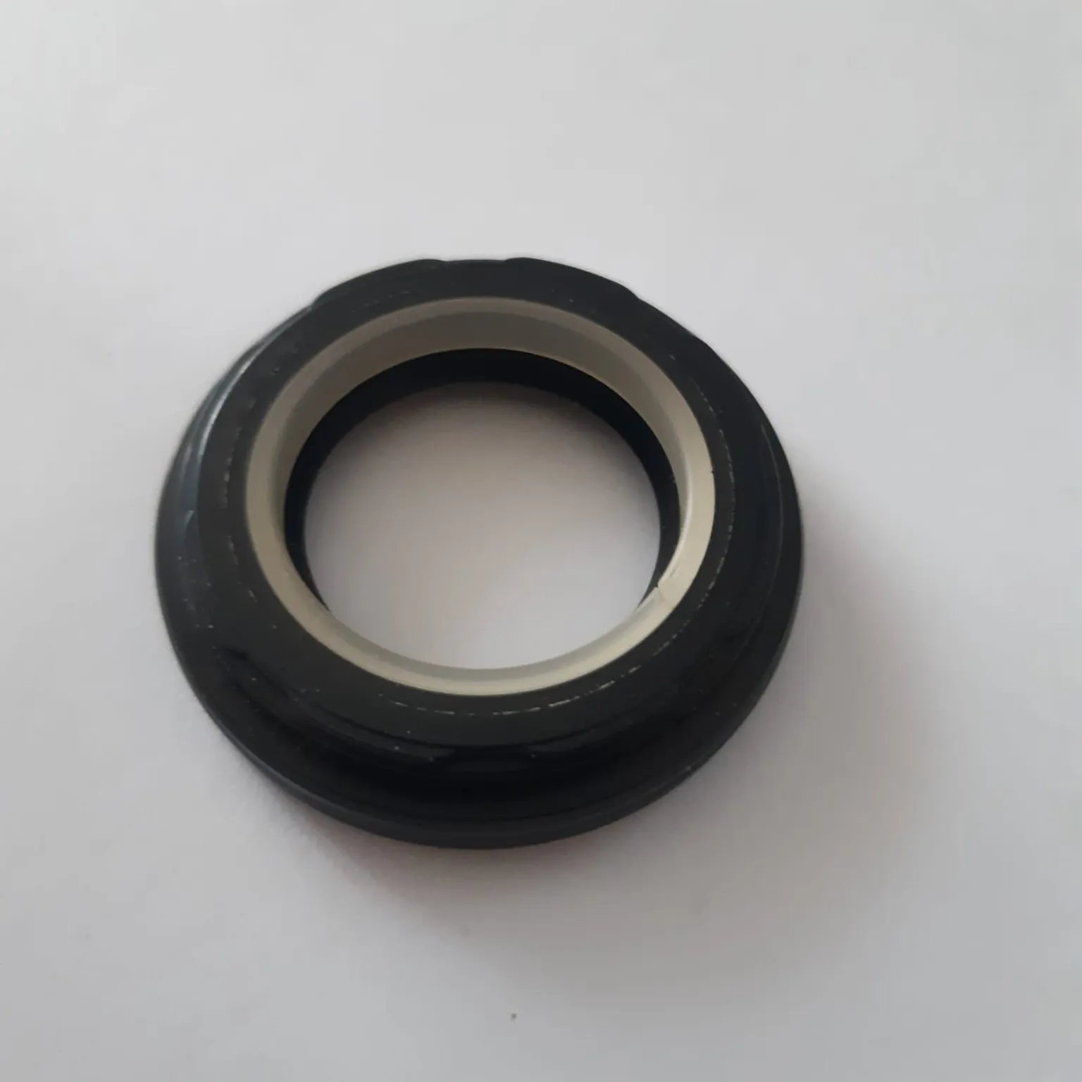 Сальник NOK AP6826E0 22x38x8x5