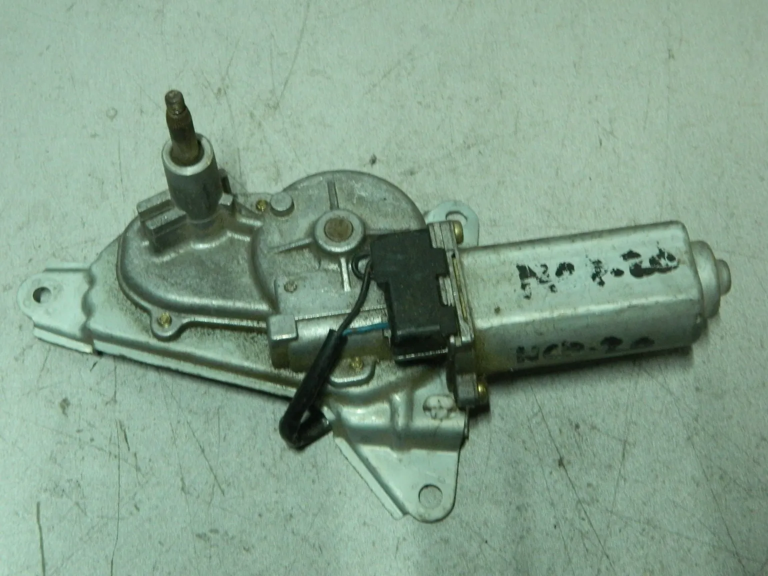 Мотор заднего дворника TOYOTA FUNCARGO NCP20 (Контрактный) 81528796 8513052020