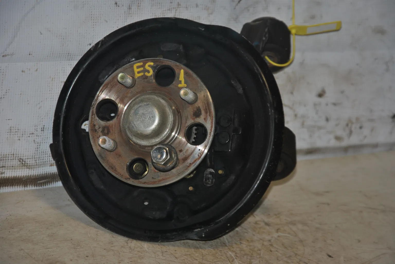 Ступица HONDA CIVIC ES1 Зад Лев (Контрактный) 40940312