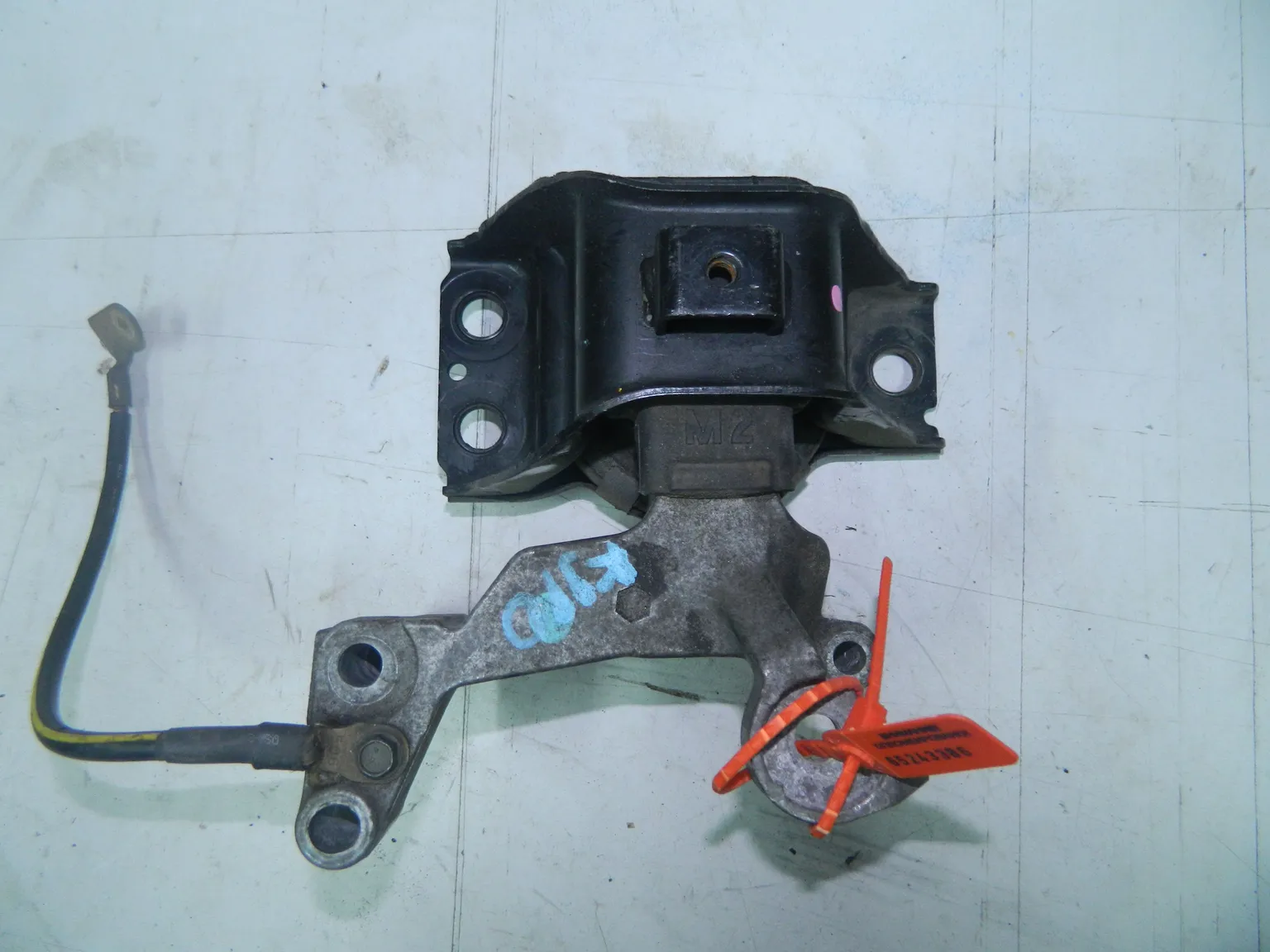 Подушка двигателя NISSAN QASHQAI J10 (Контрактный) 65243386