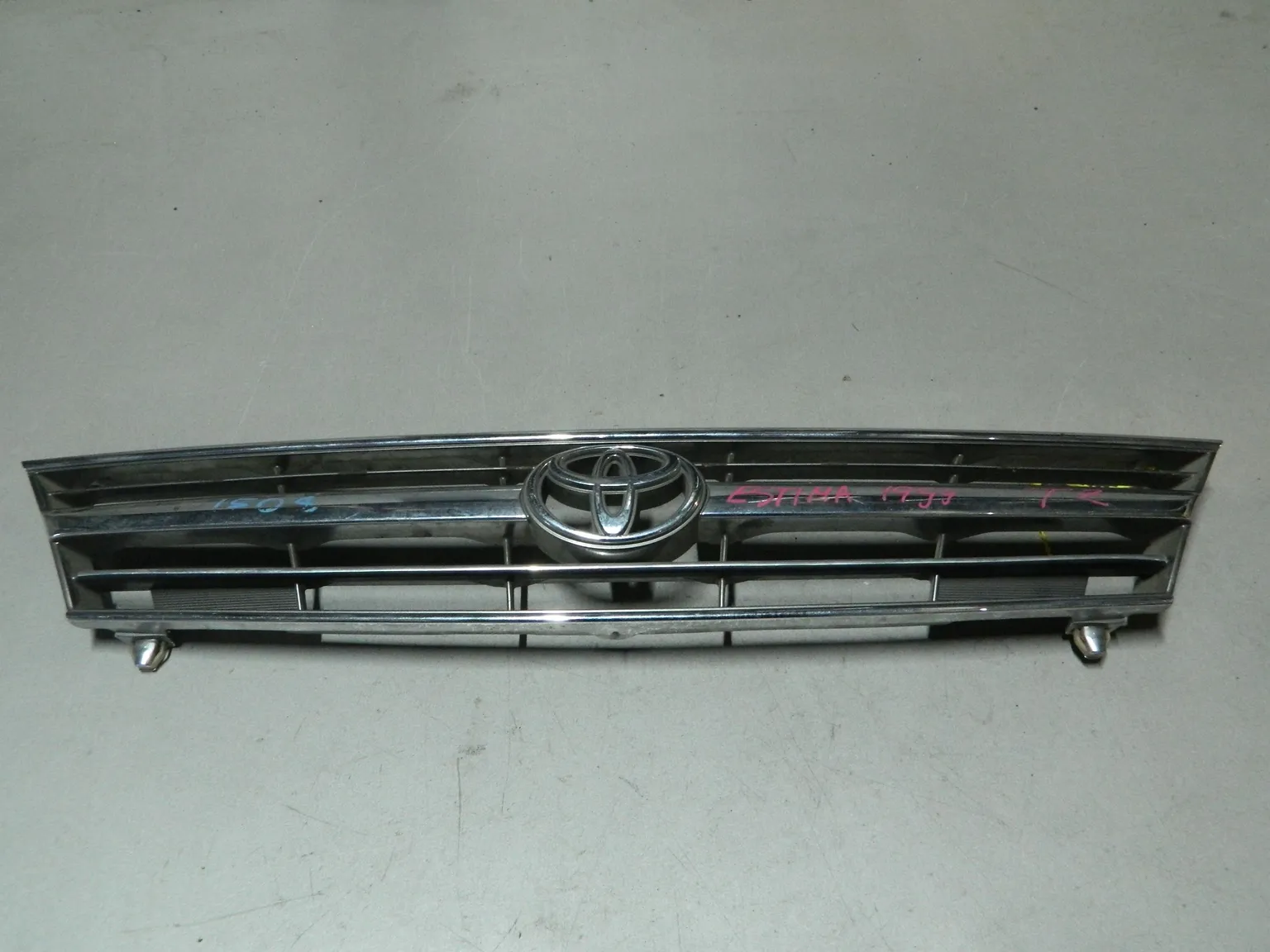 Решетка радиатора TOYOTA ESTIMA EMINA CXR10 (Контрактный) 79773534