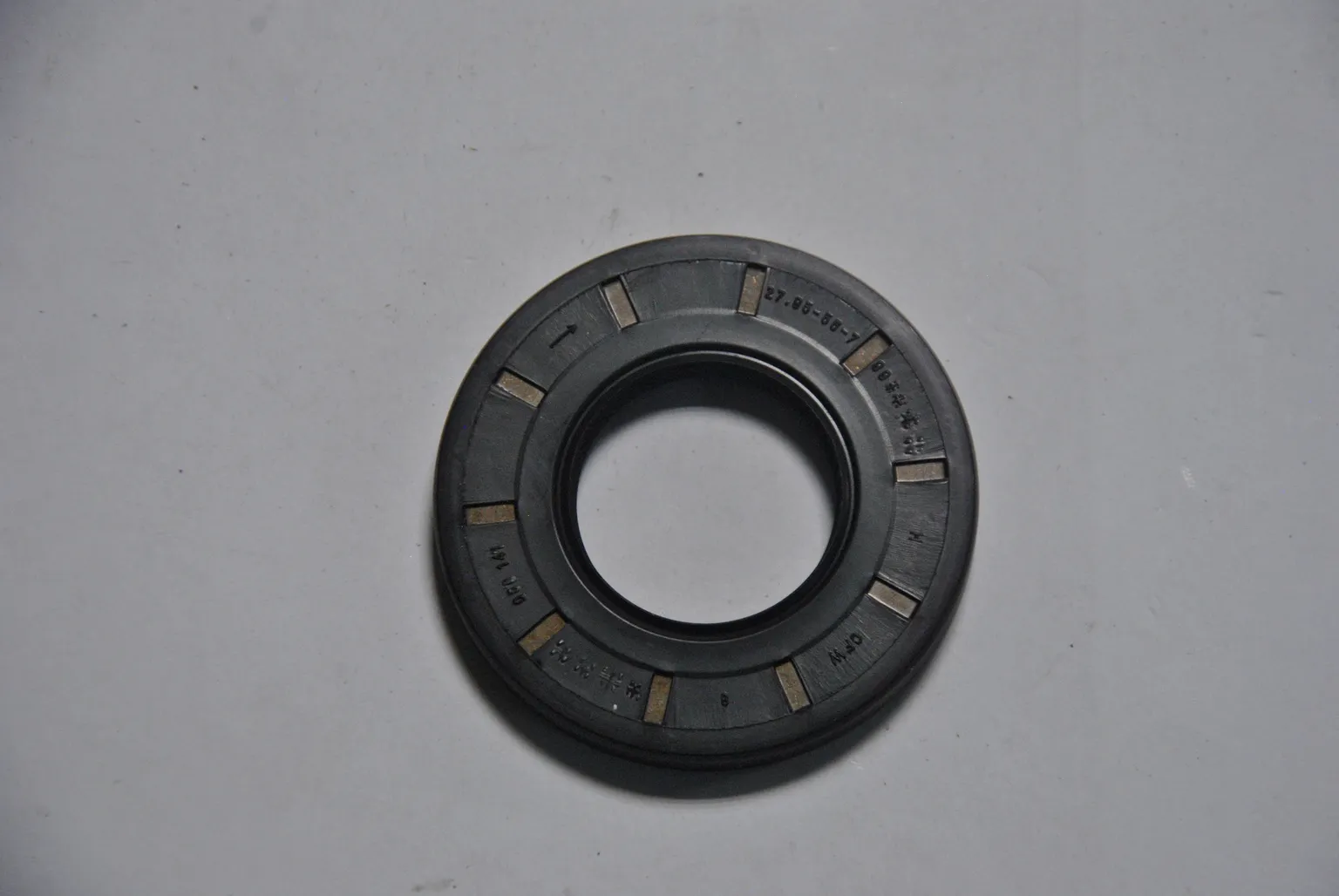 Сальник MITSUBISHI MW30651965 MITSUBISHI 27.95x56x7