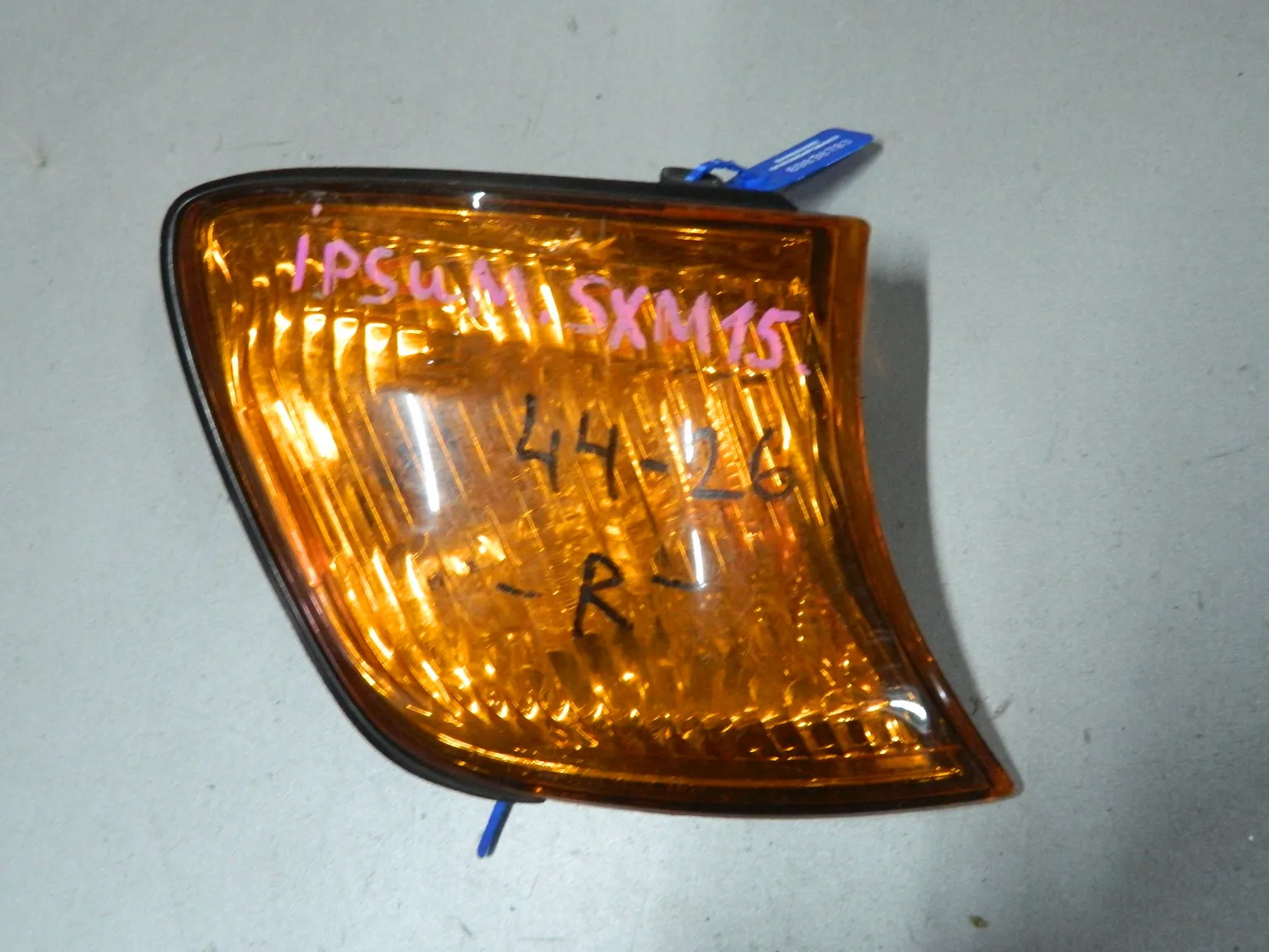 Габарит TOYOTA IPSUM SXM15 Перед Прав (Контрактный) 69838793 8151144040