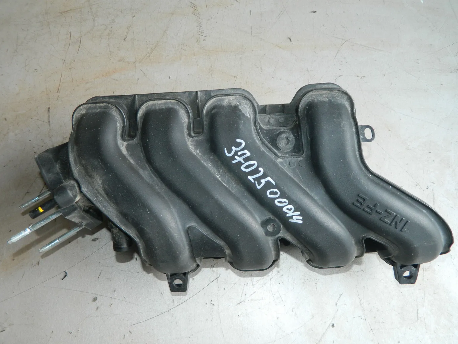 Коллектор впускной TOYOTA 1NZFE (Контрактный) 3702500014