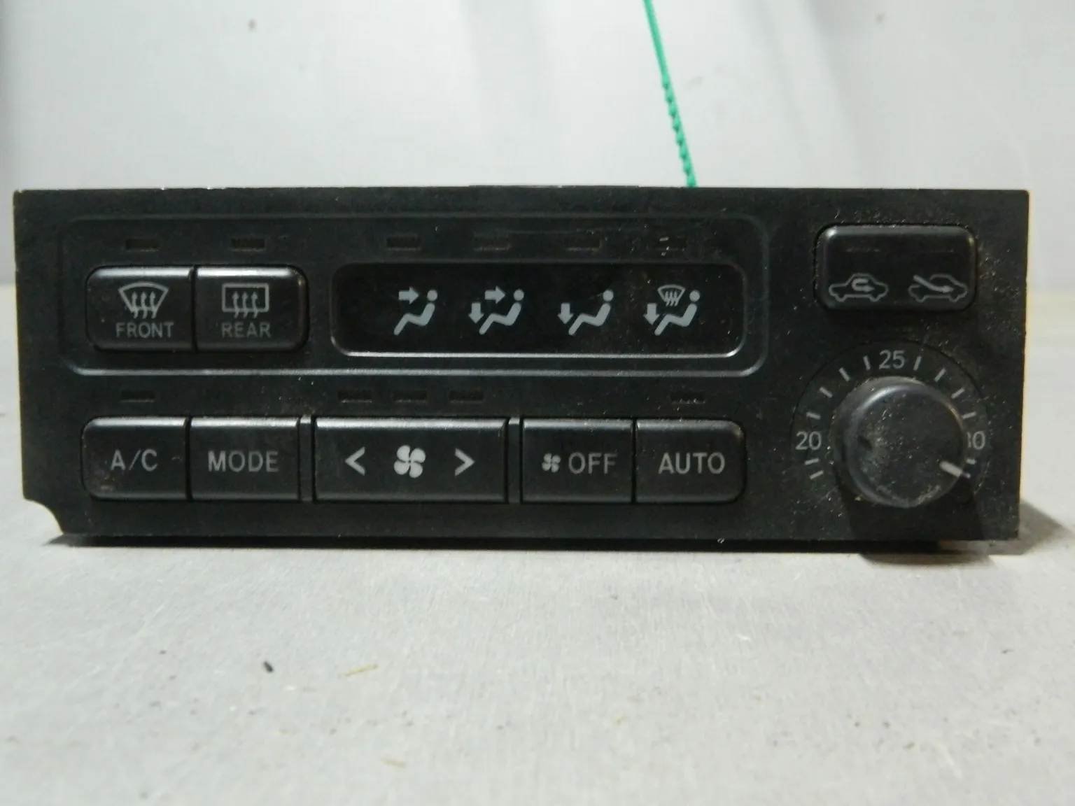 Блок управления климат-контролем TOYOTA MARK II GX100 (Контрактный) 81540319