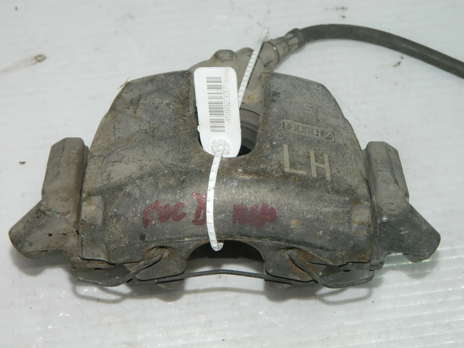 Суппорт тормозной FORD FOCUS 2 Перед Лев 45992337 Б/У